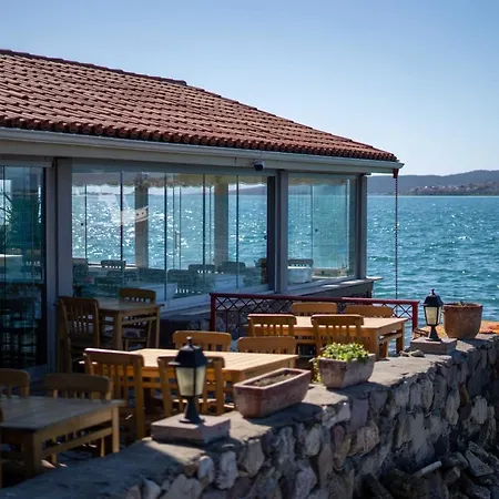 Hotel Ferahi Evler Ayvalik