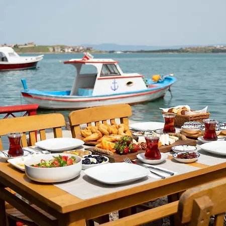 Ferahi Evler Hotel Ayvalı