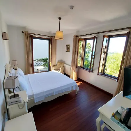 Ferahi Evler Hotel Ayvalik